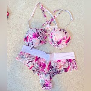 Victoria Secret Undie & Bra set